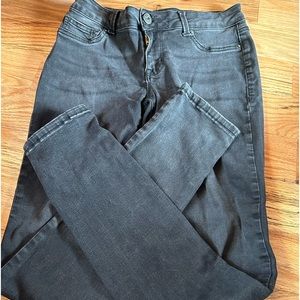 BLACK JEANS SIZE 6